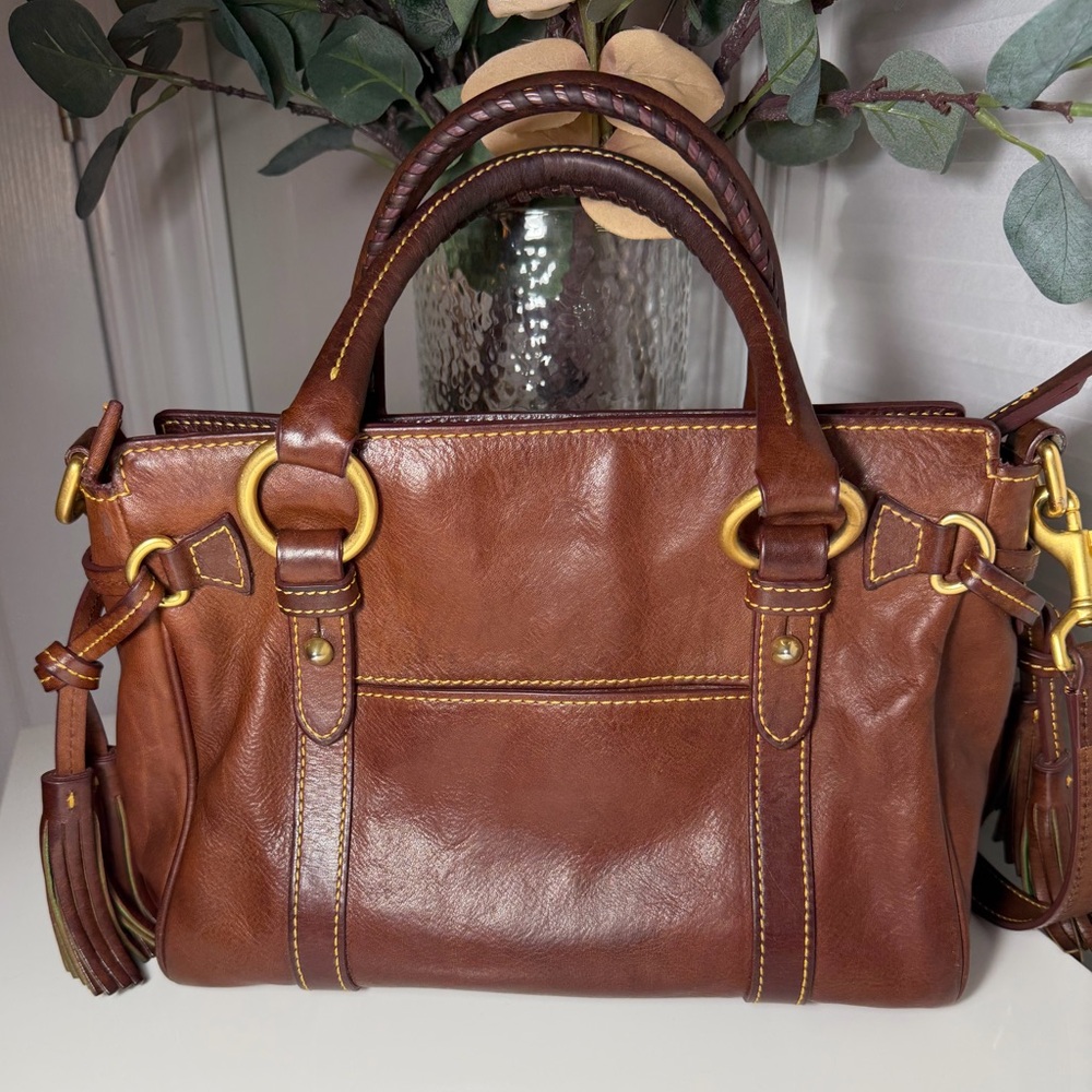 Vintage Dooney And Bourke Florentine Satchel With Bonus D&B Wristlet/Pouch✨ - Picture 2 of 16